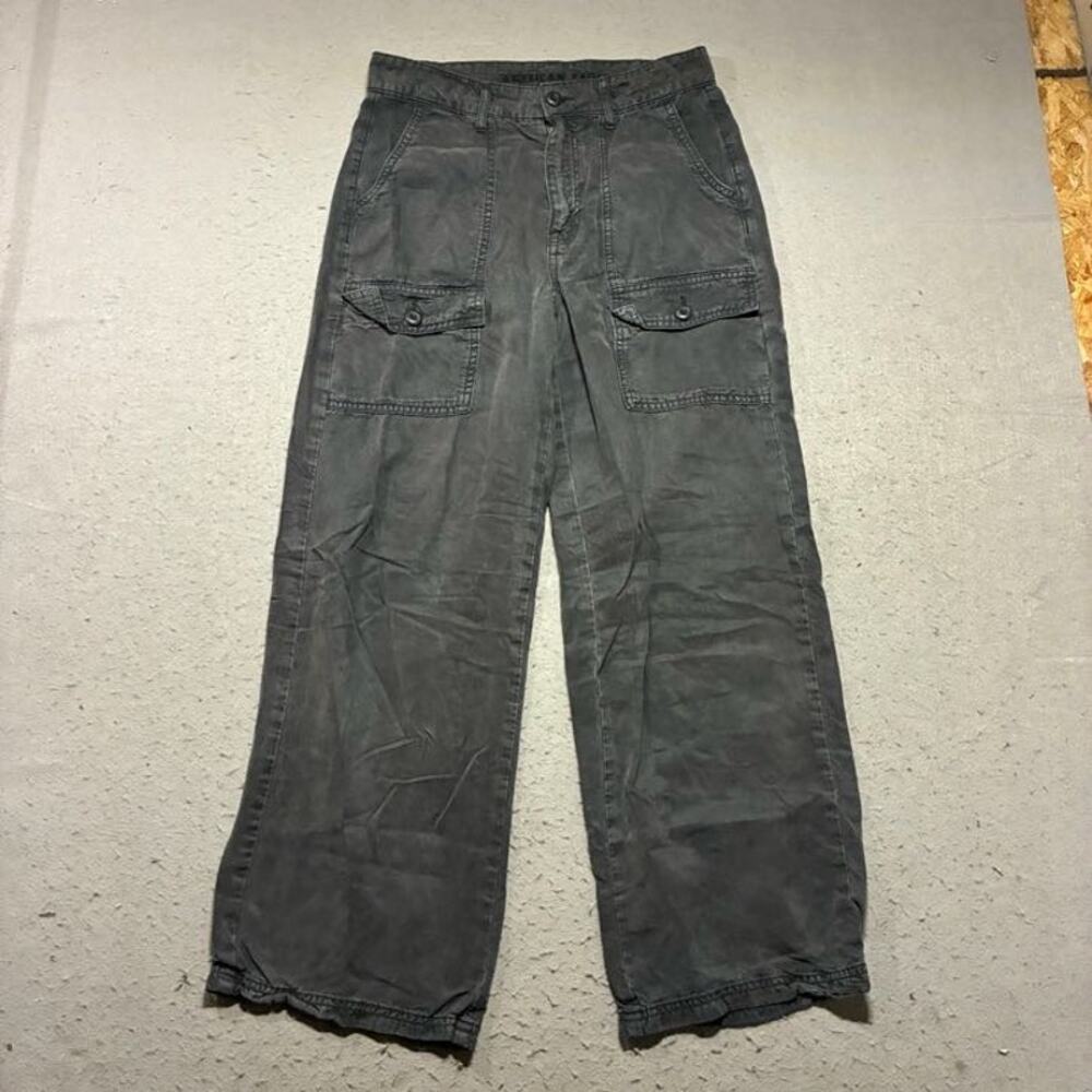 American Eagle Dreamy Drape Skater Cargo Pants Womens 2 Short Gray Front Pocket